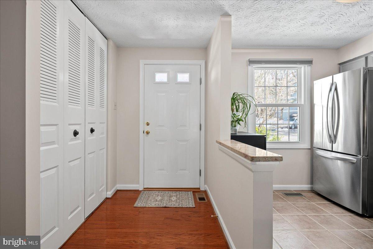 1642 HARVEST GREEN COURT