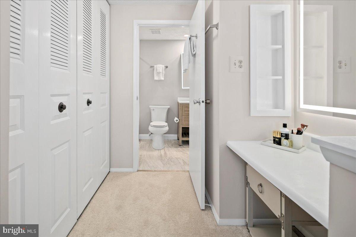 1642 HARVEST GREEN COURT