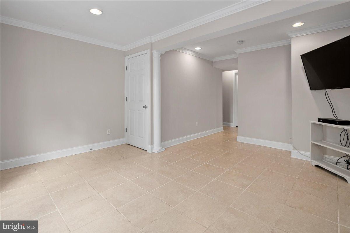 1642 HARVEST GREEN COURT