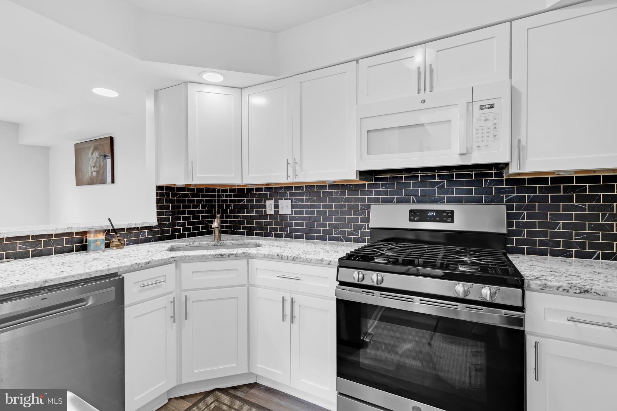 14437 GRINGSBY COURT