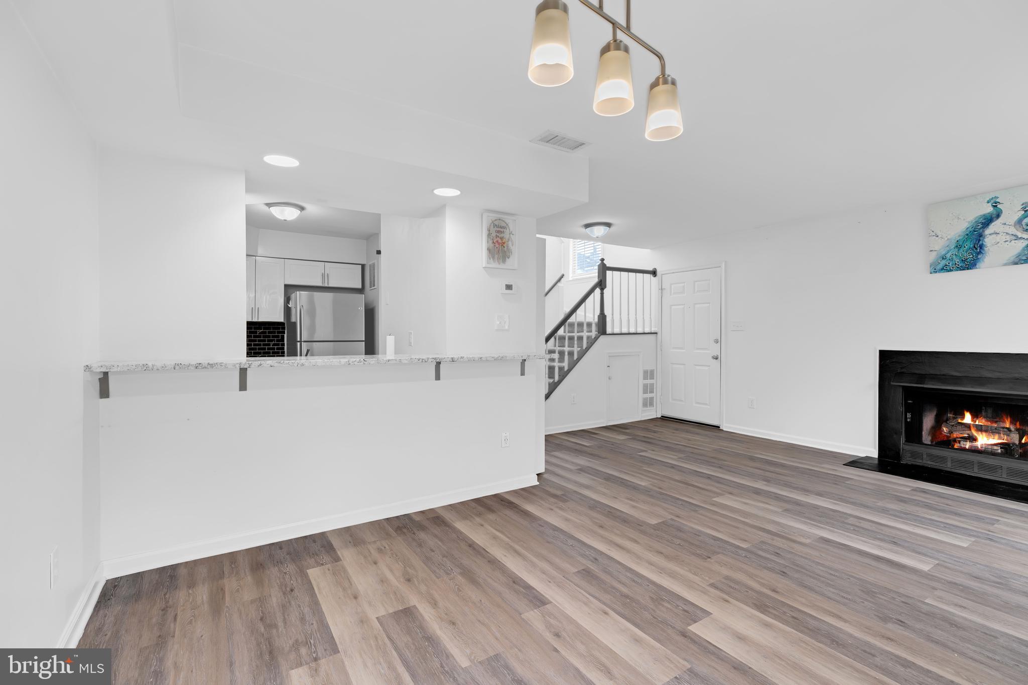 14437 GRINGSBY COURT