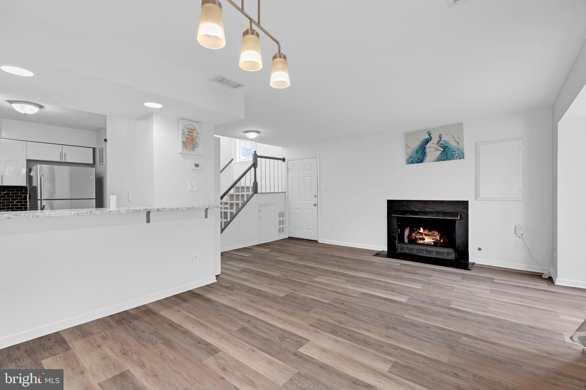 14437 GRINGSBY COURT