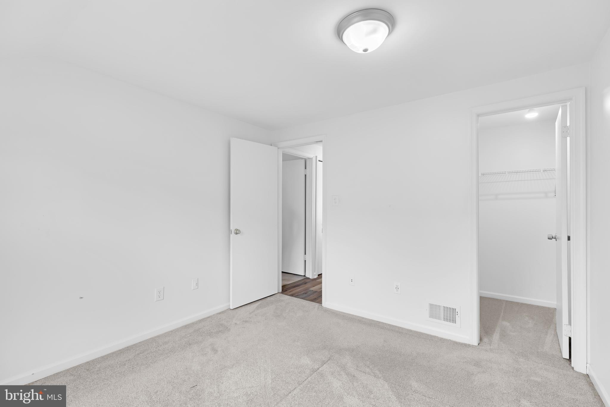 14437 GRINGSBY COURT