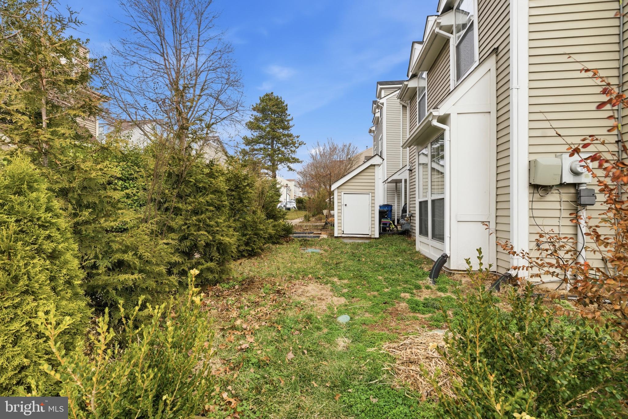 14437 GRINGSBY COURT