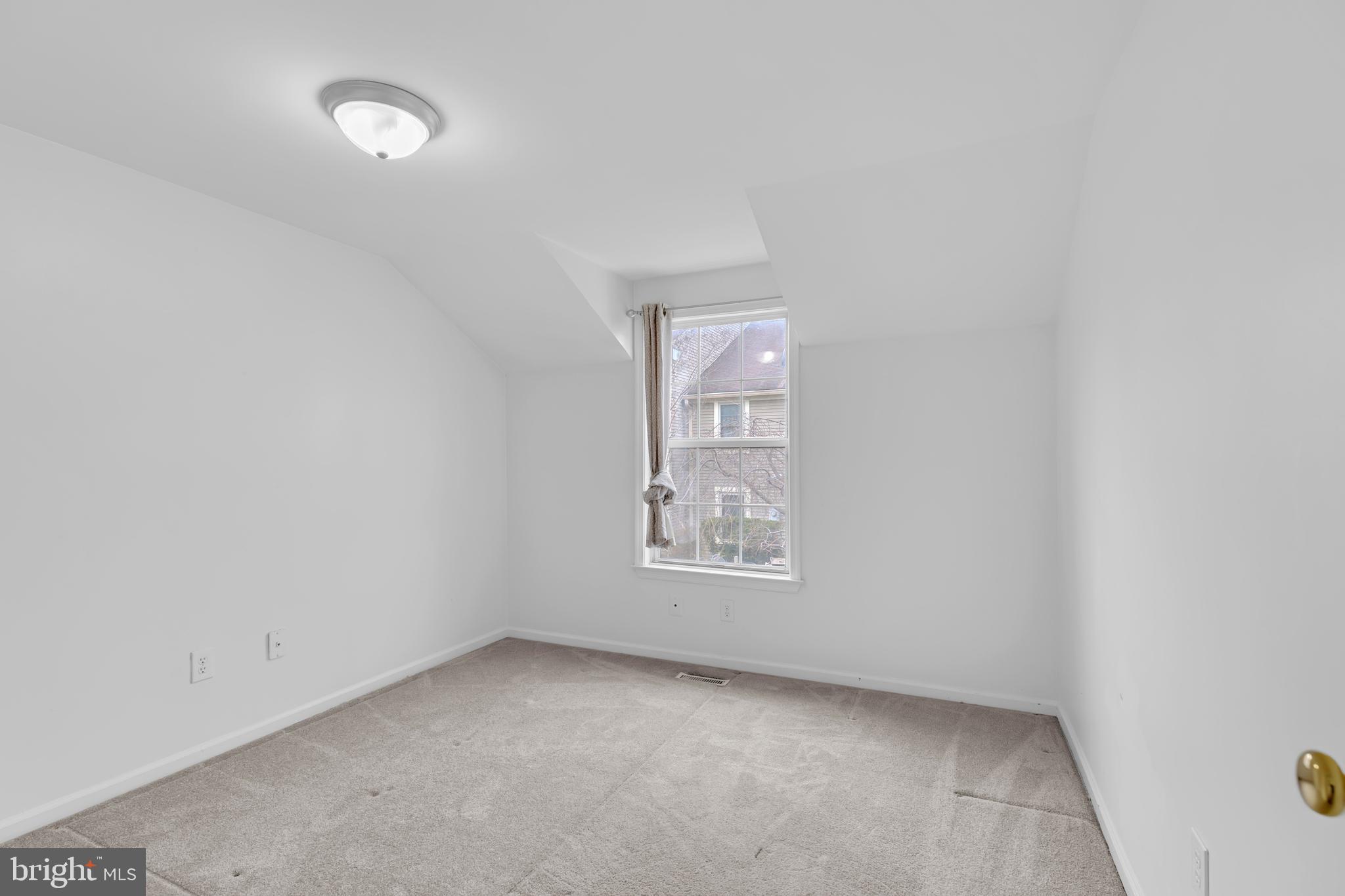 14437 GRINGSBY COURT