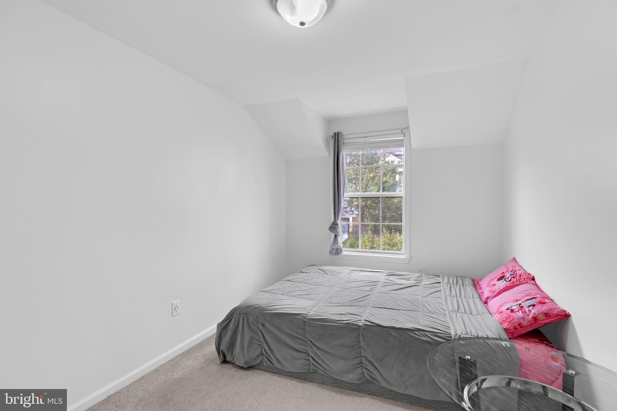 14437 GRINGSBY COURT