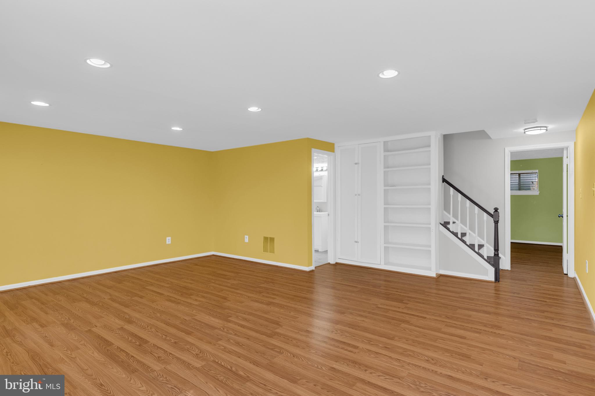 7651 SOUTHERN OAK DRIVE