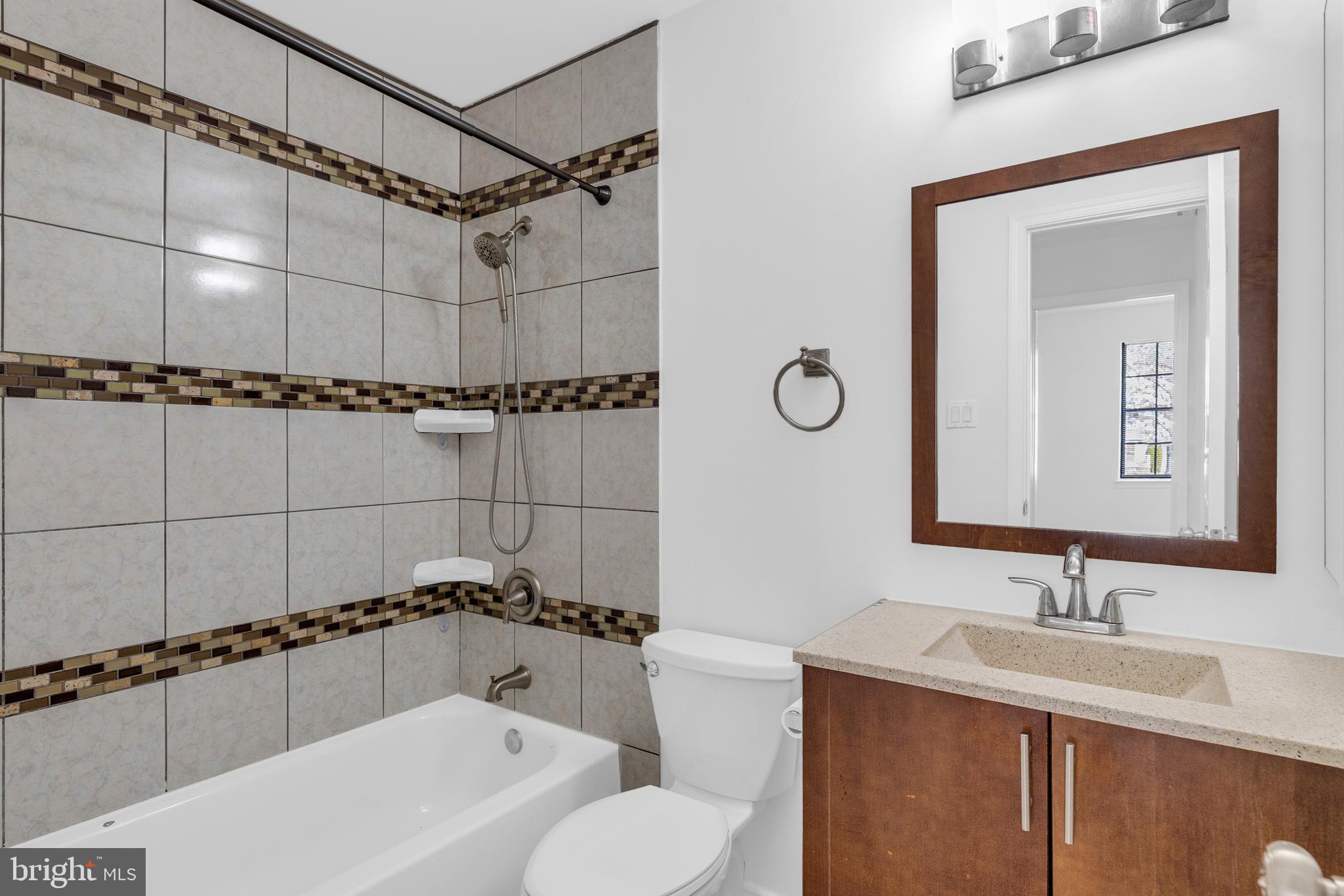 7651 SOUTHERN OAK DRIVE