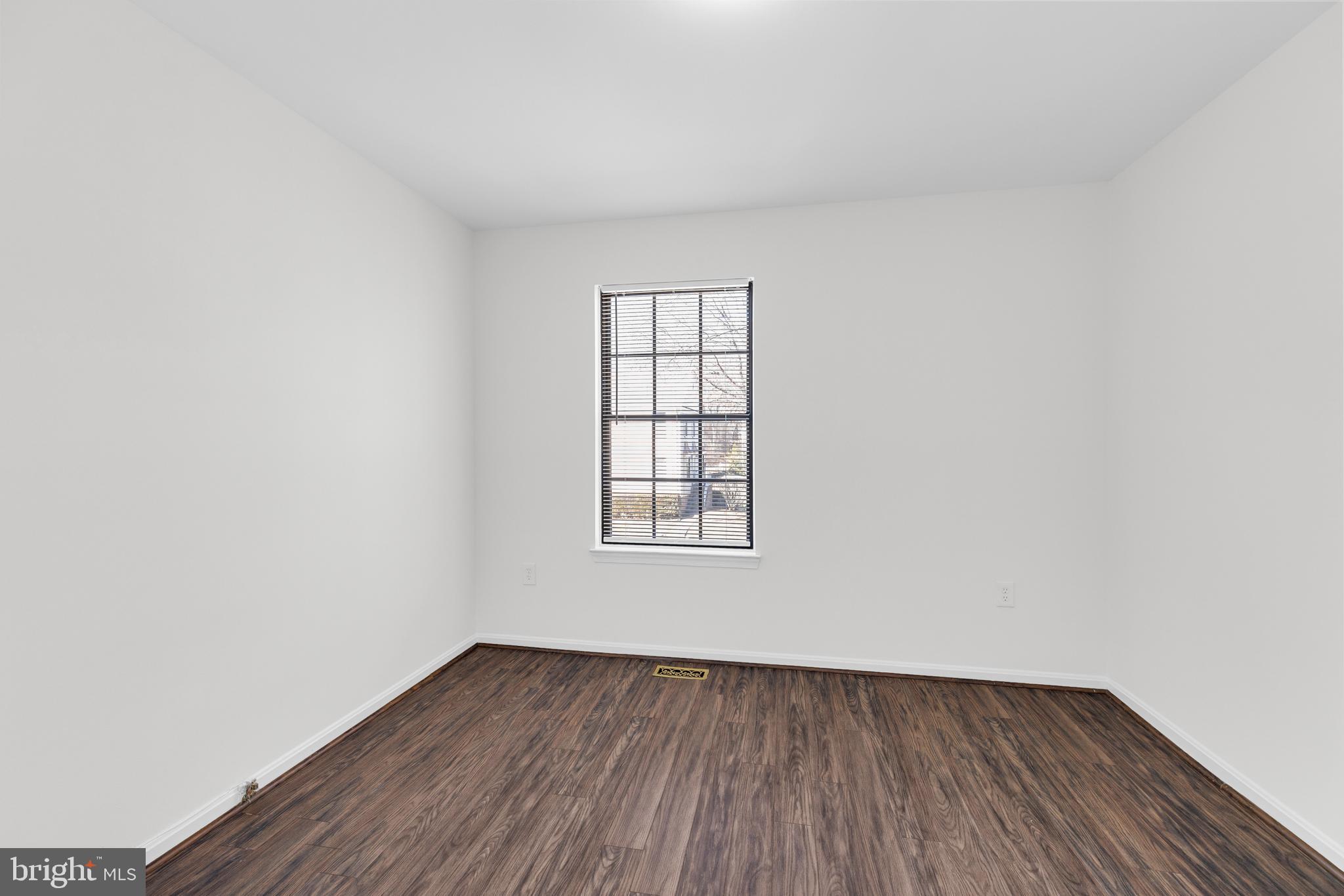 7651 SOUTHERN OAK DRIVE