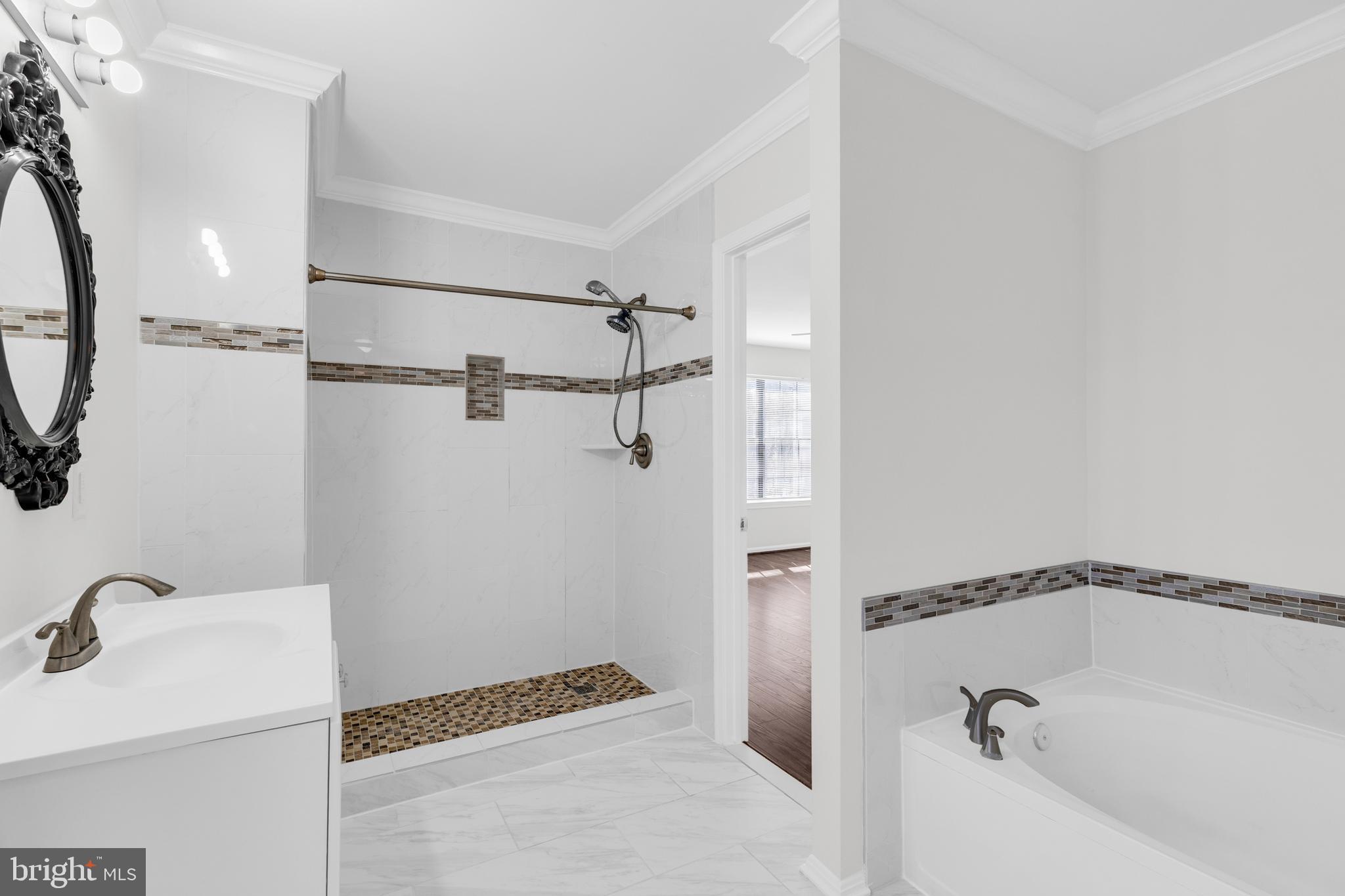 7651 SOUTHERN OAK DRIVE