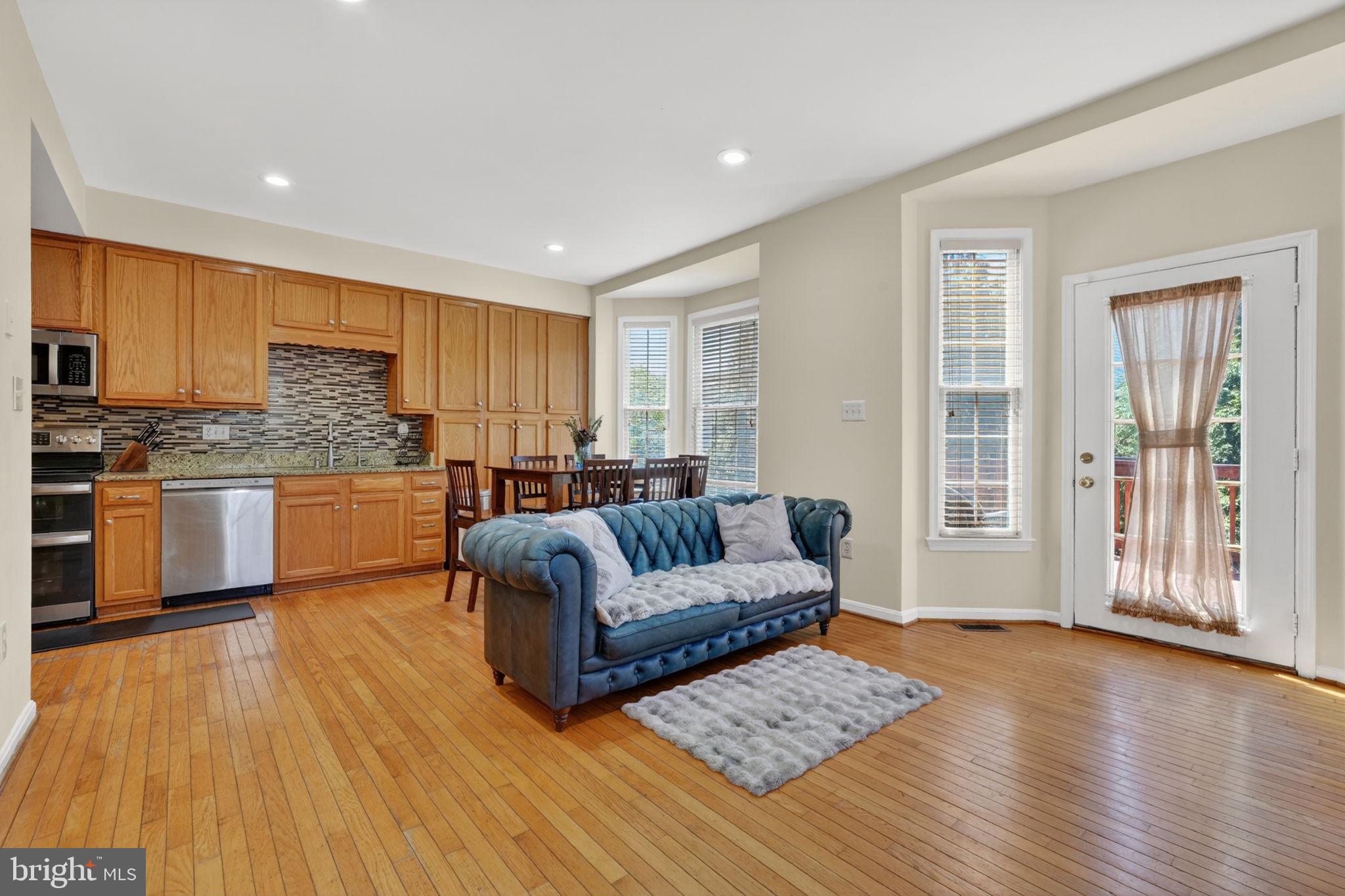 8010 READINGTON COURT