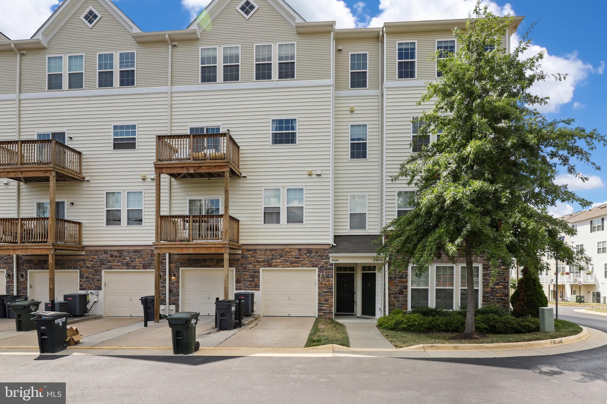 24604 Byrne Meadow Sq