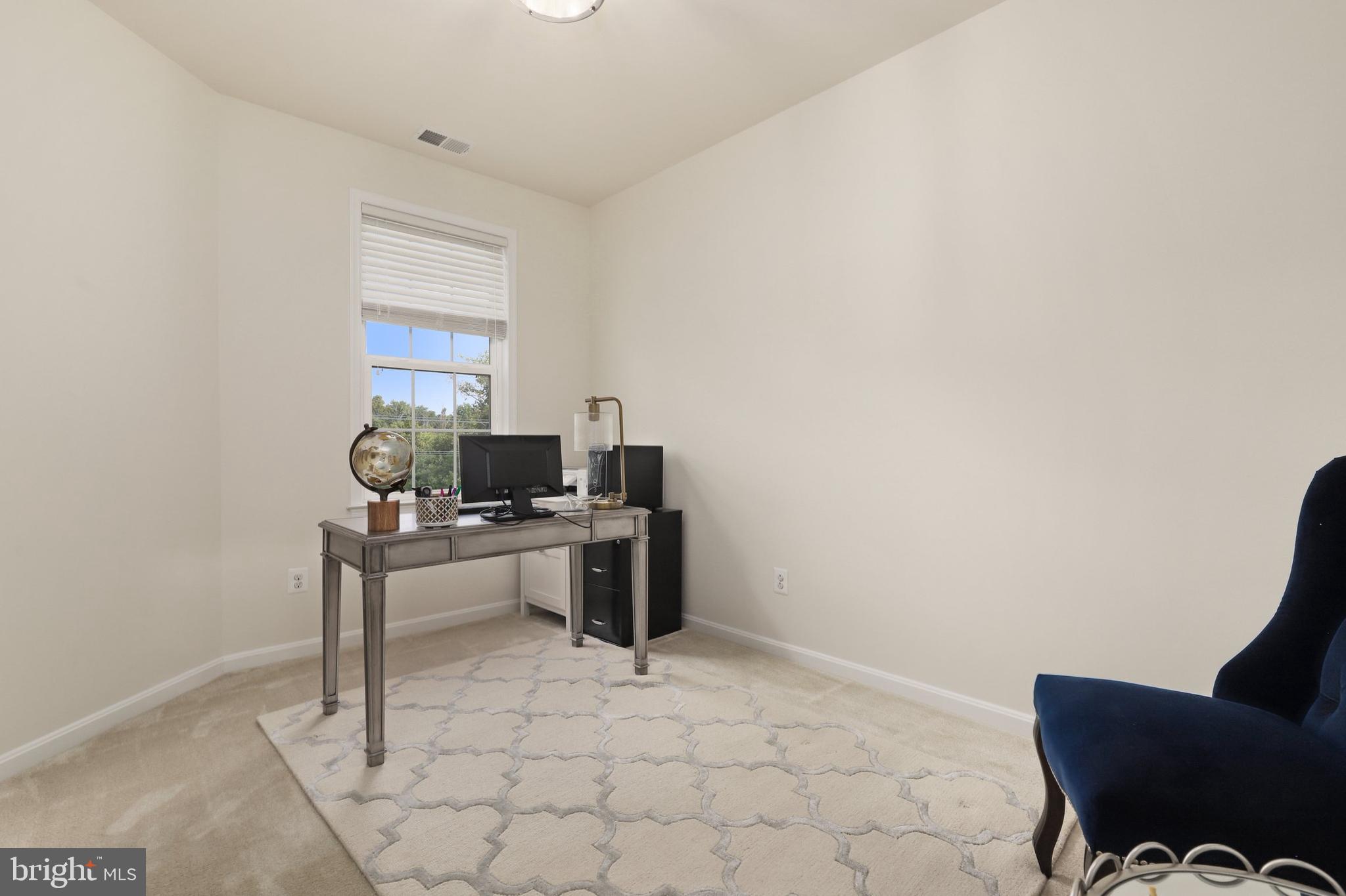 24604 Byrne Meadow Sq