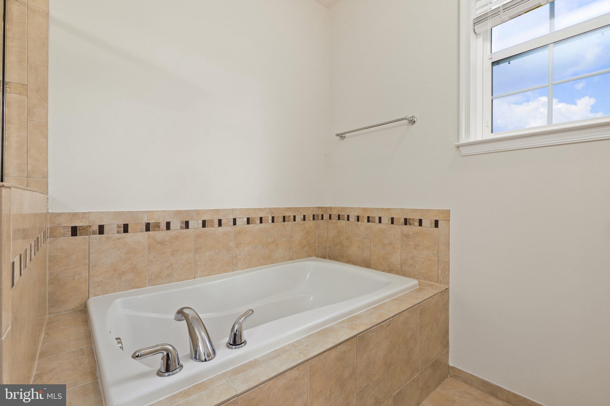 24604 Byrne Meadow Sq