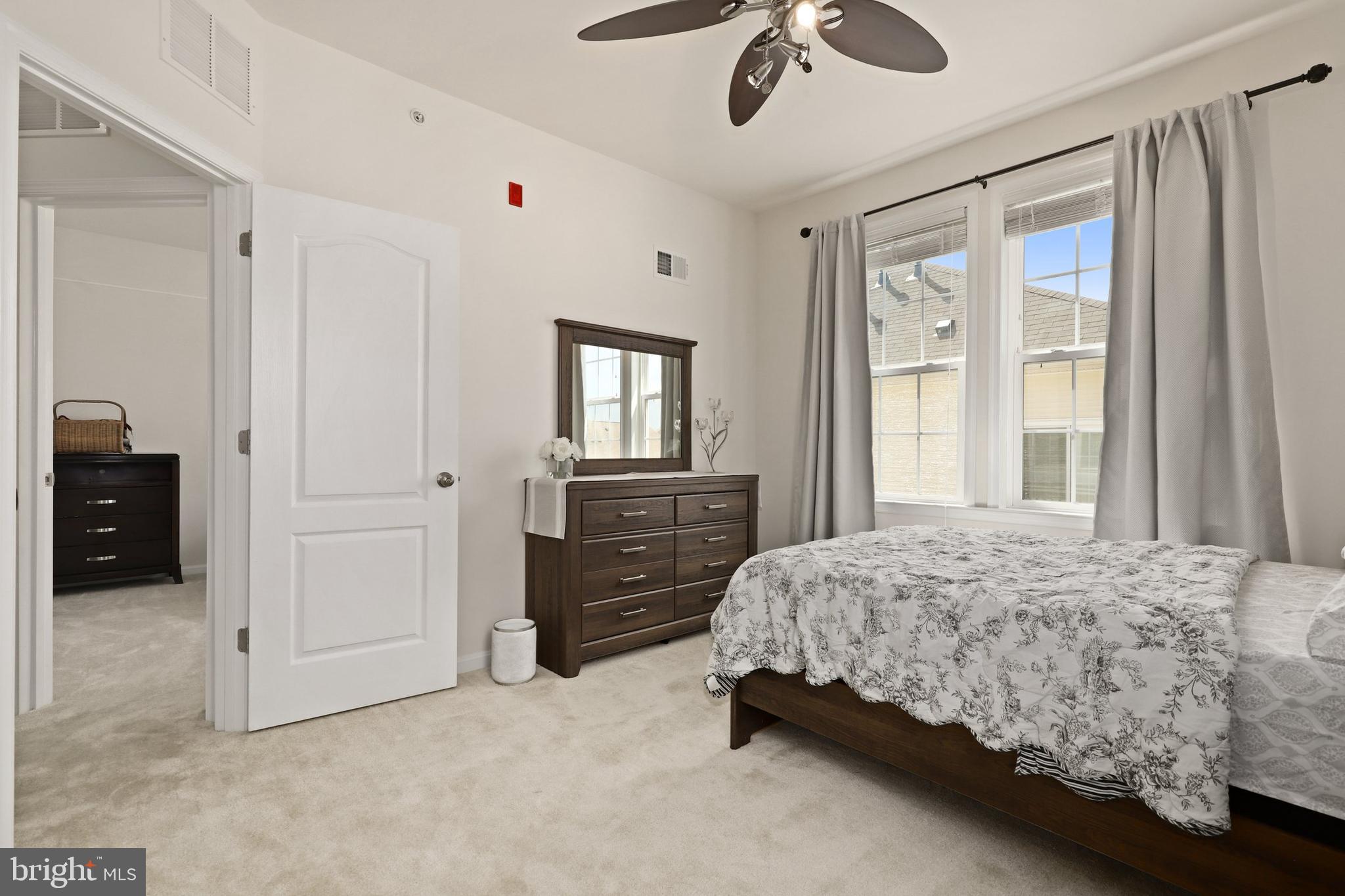 24604 Byrne Meadow Sq