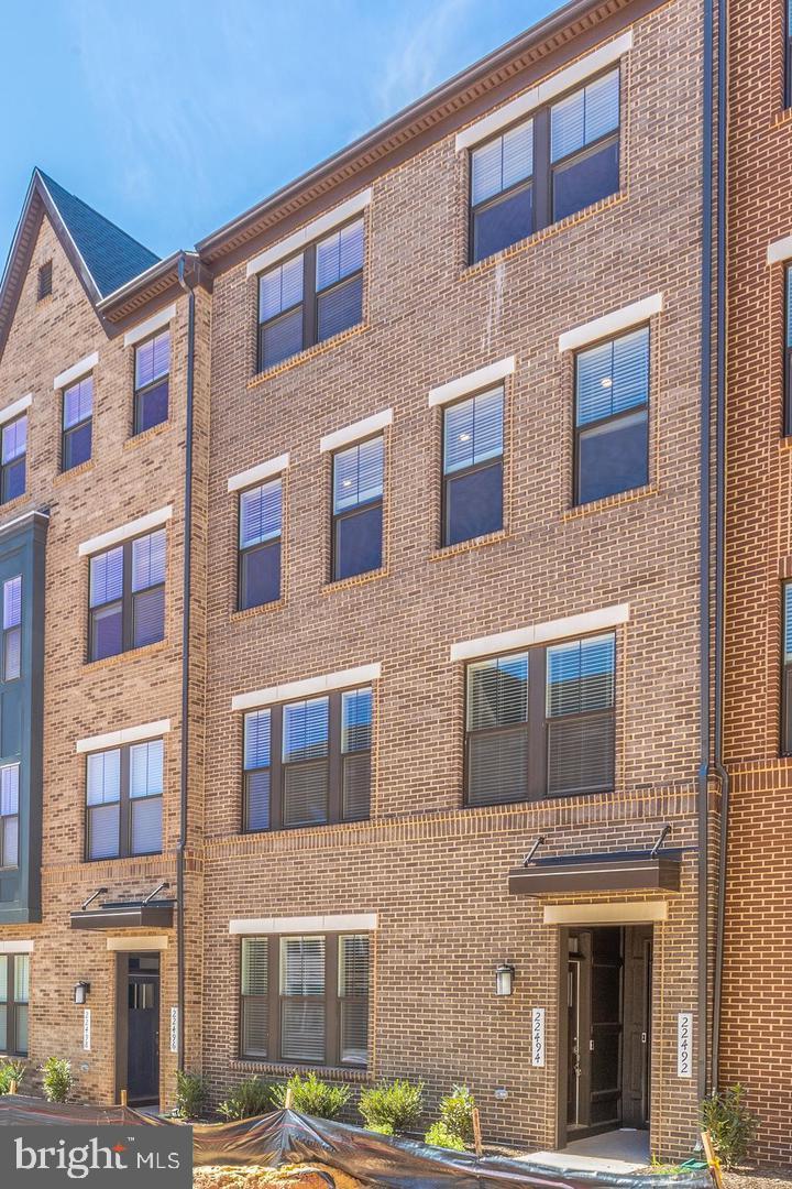 22494 Radford Point Ter