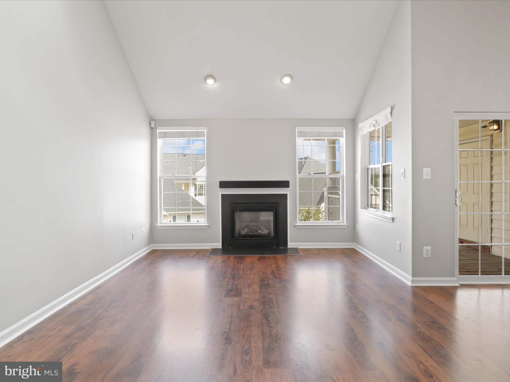 25340 Lake Mist Sq #302