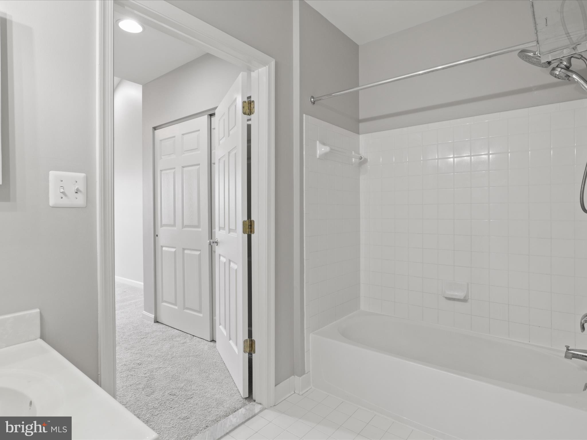 25340 Lake Mist Sq #302