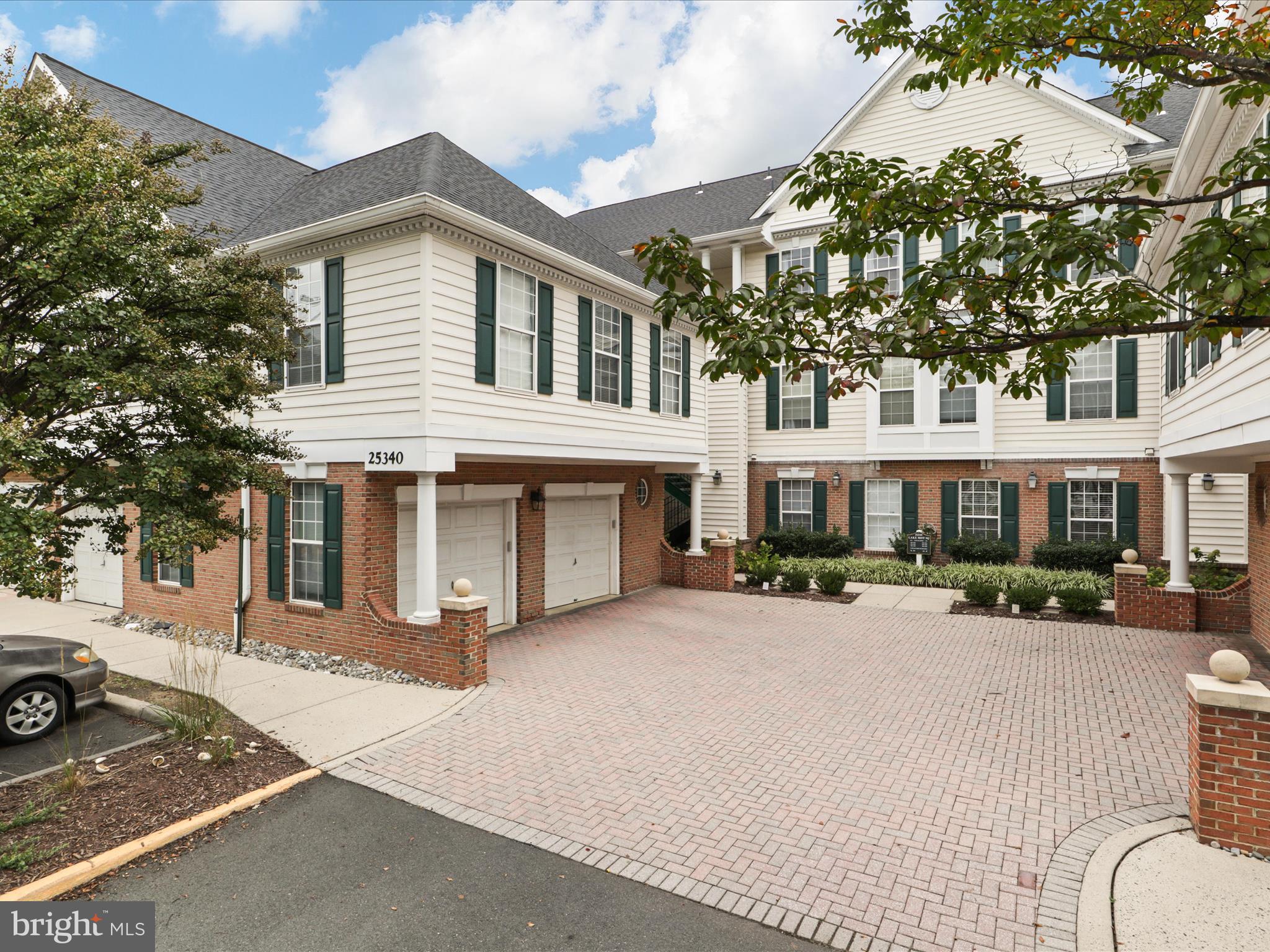 25340 Lake Mist Sq #302