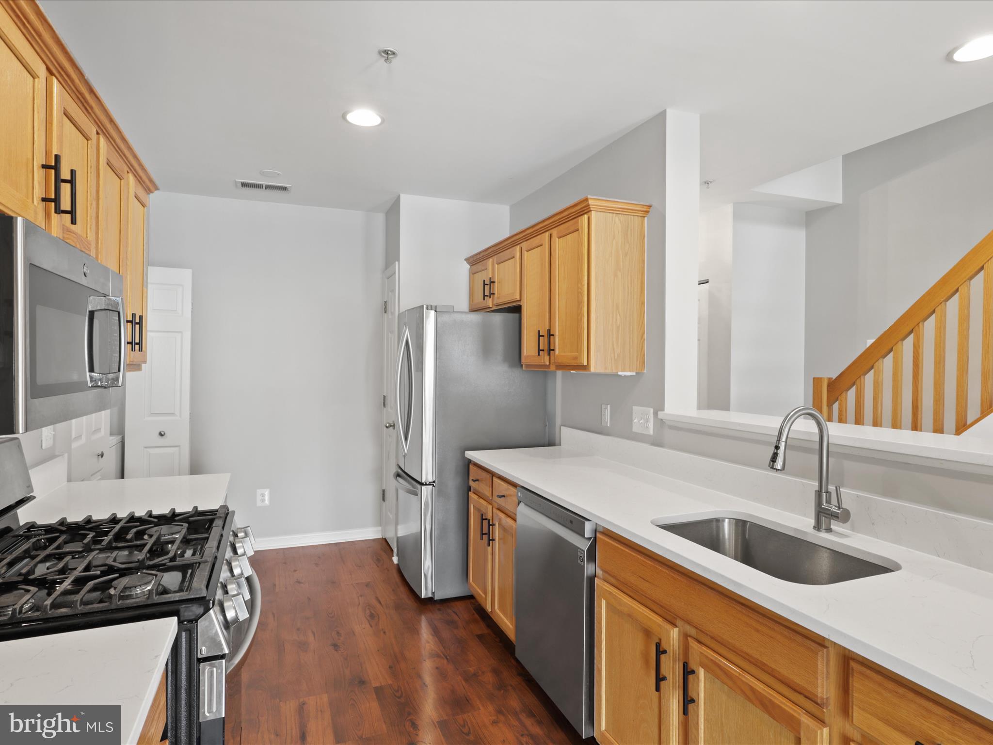 25340 Lake Mist Sq #302