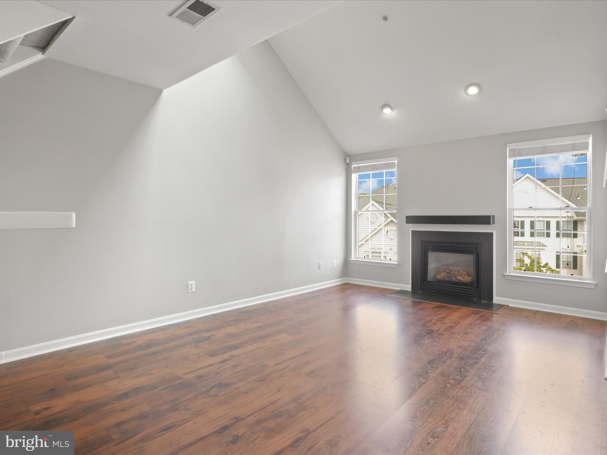 25340 Lake Mist Sq #302