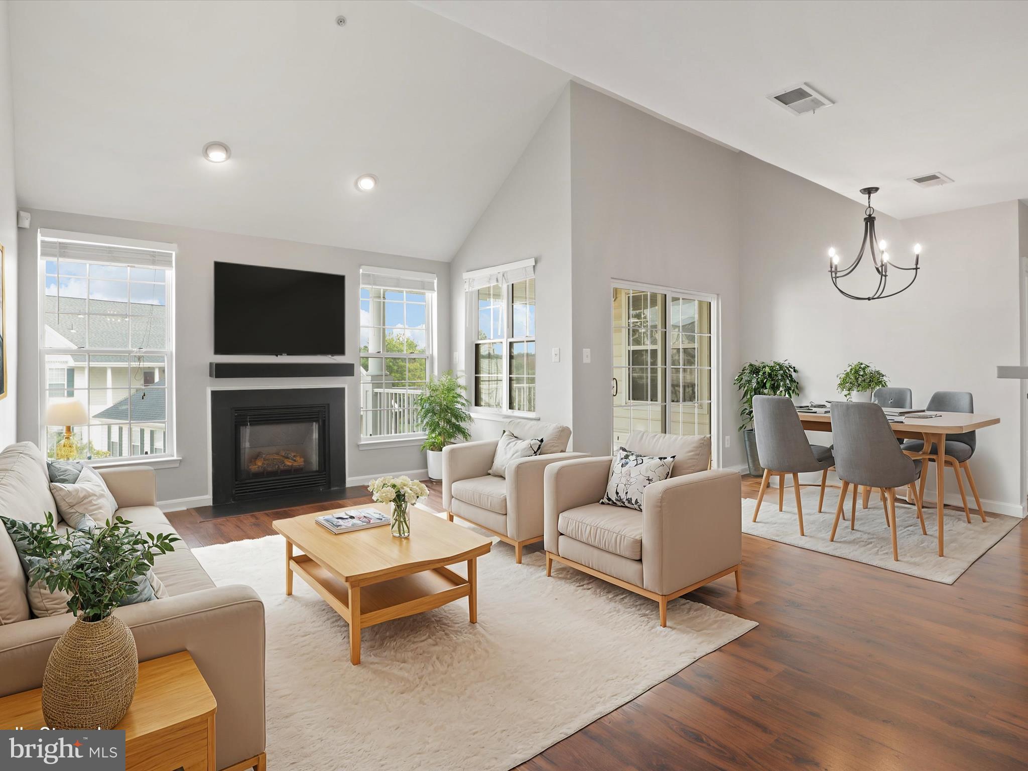 25340 Lake Mist Sq #302