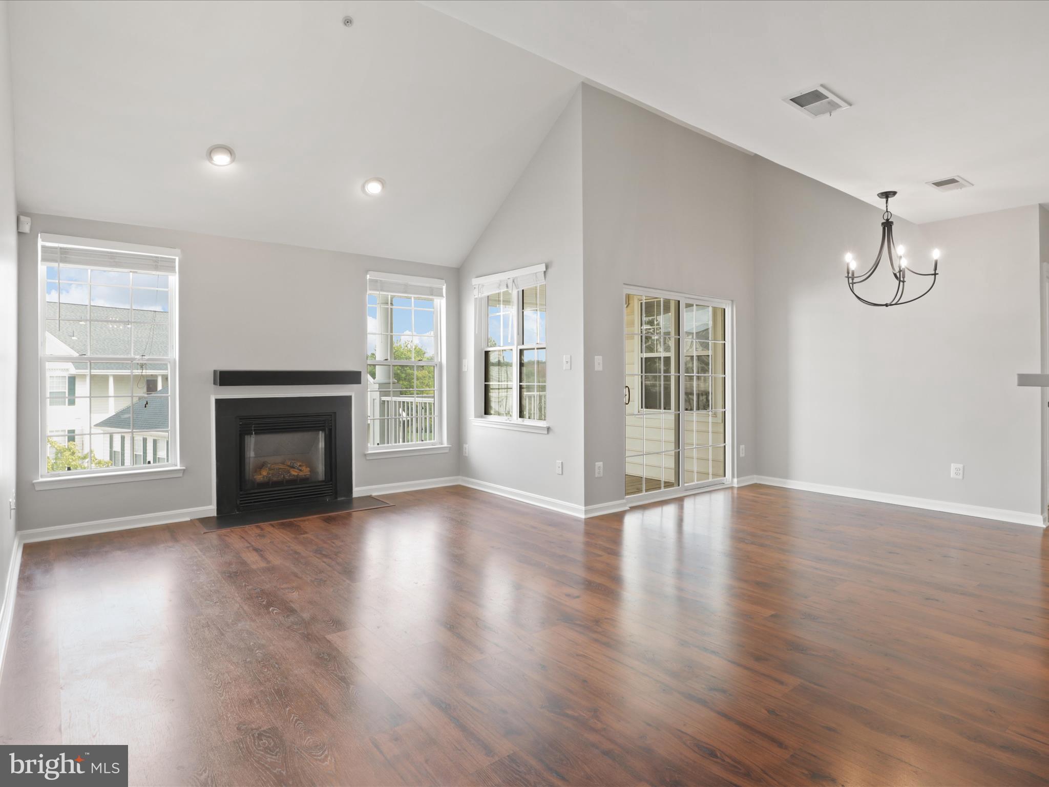 25340 Lake Mist Sq #302