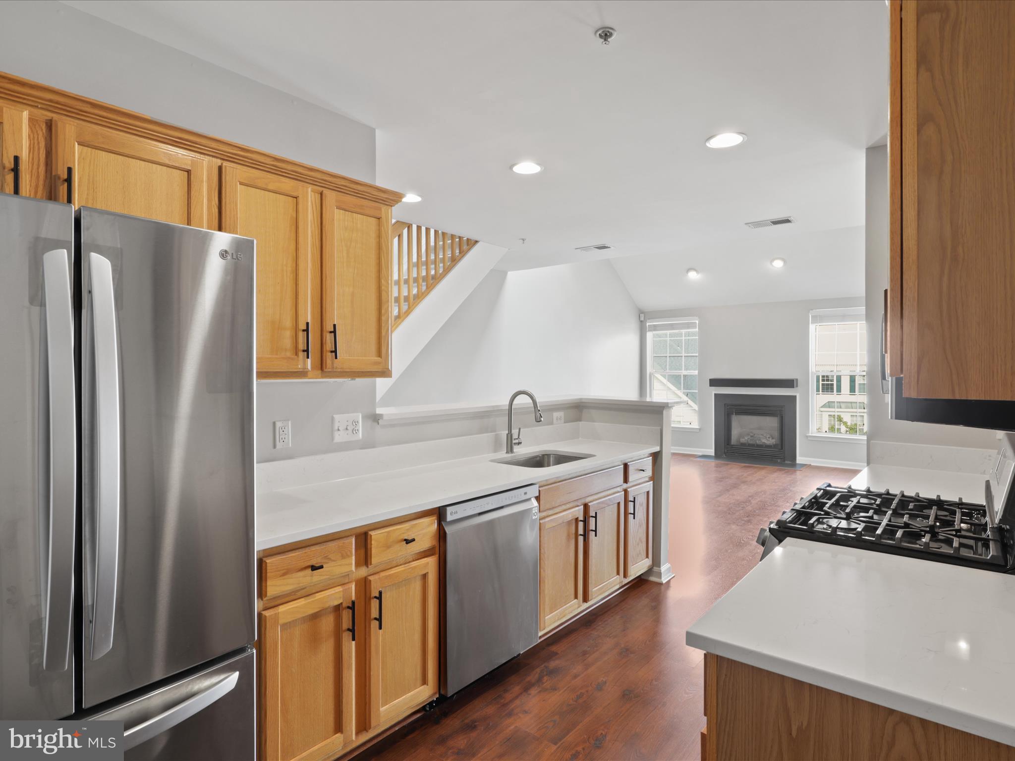 25340 Lake Mist Sq #302