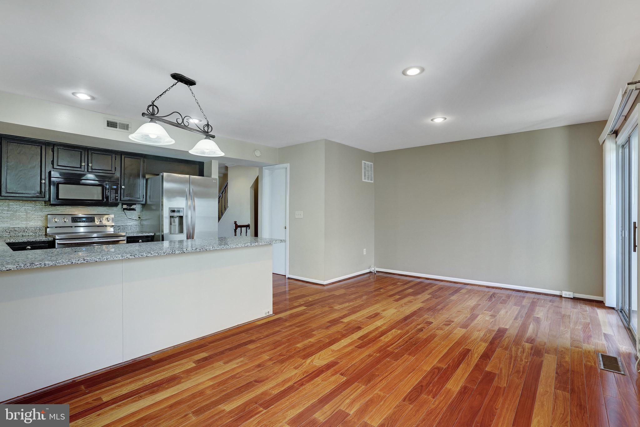 114 WALTHAM CT