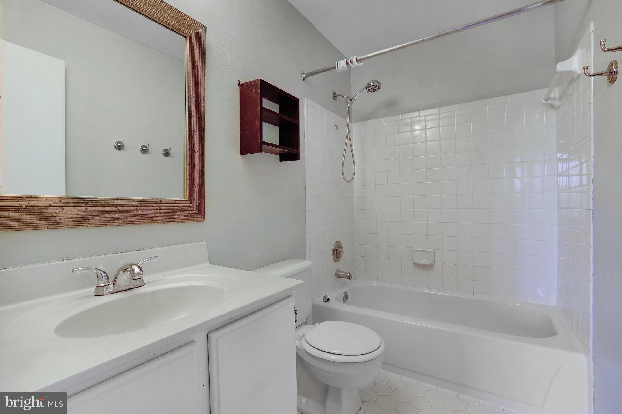 114 WALTHAM CT
