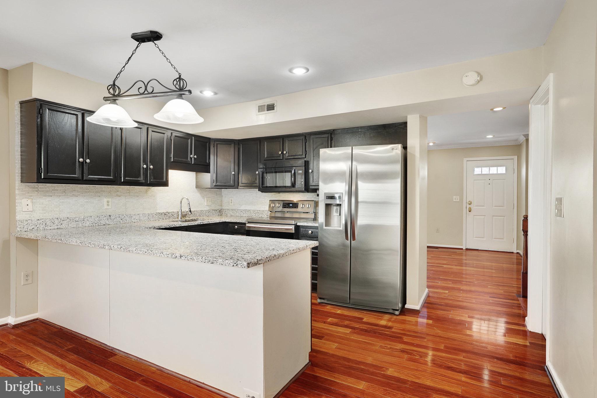 114 WALTHAM CT