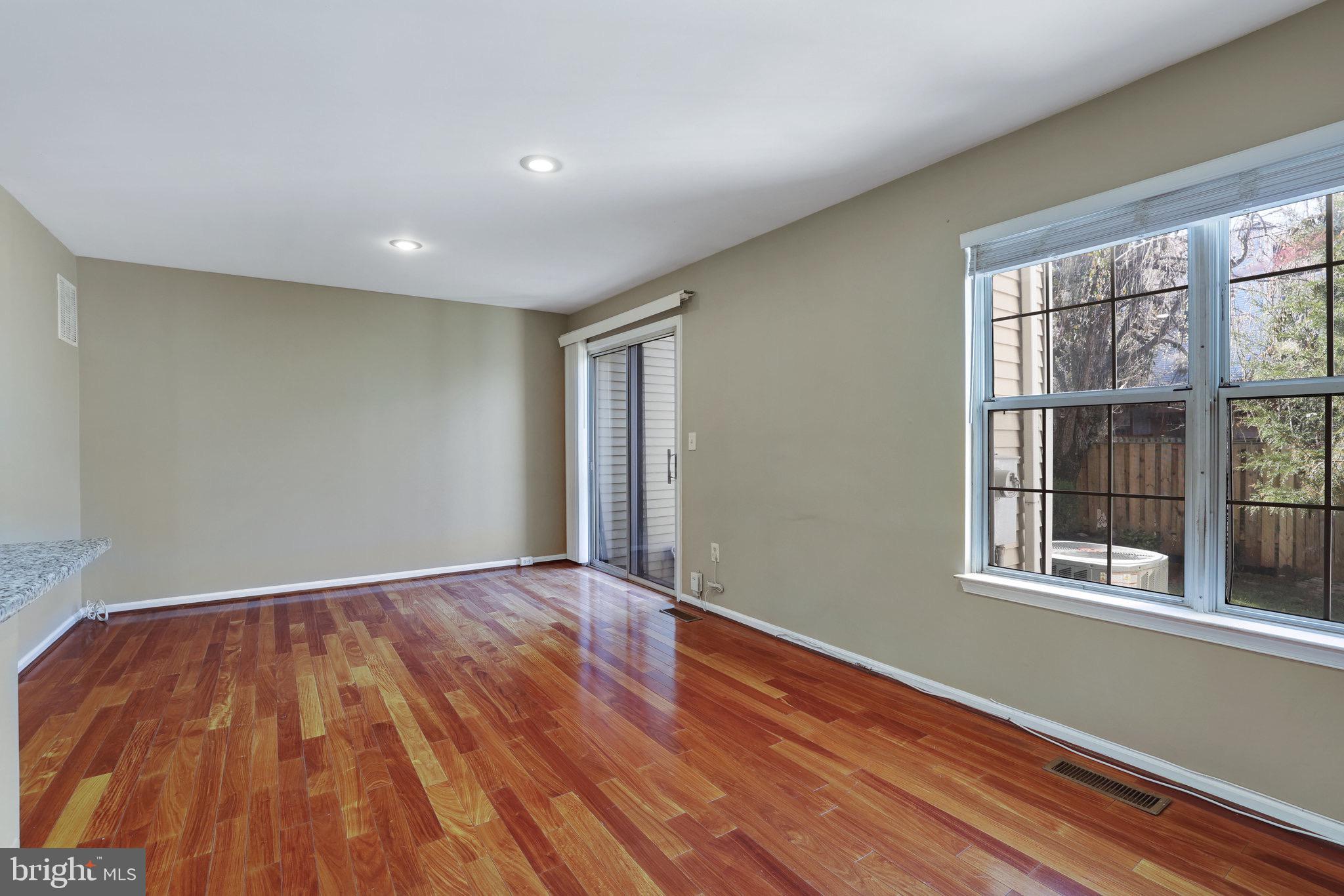 114 WALTHAM CT