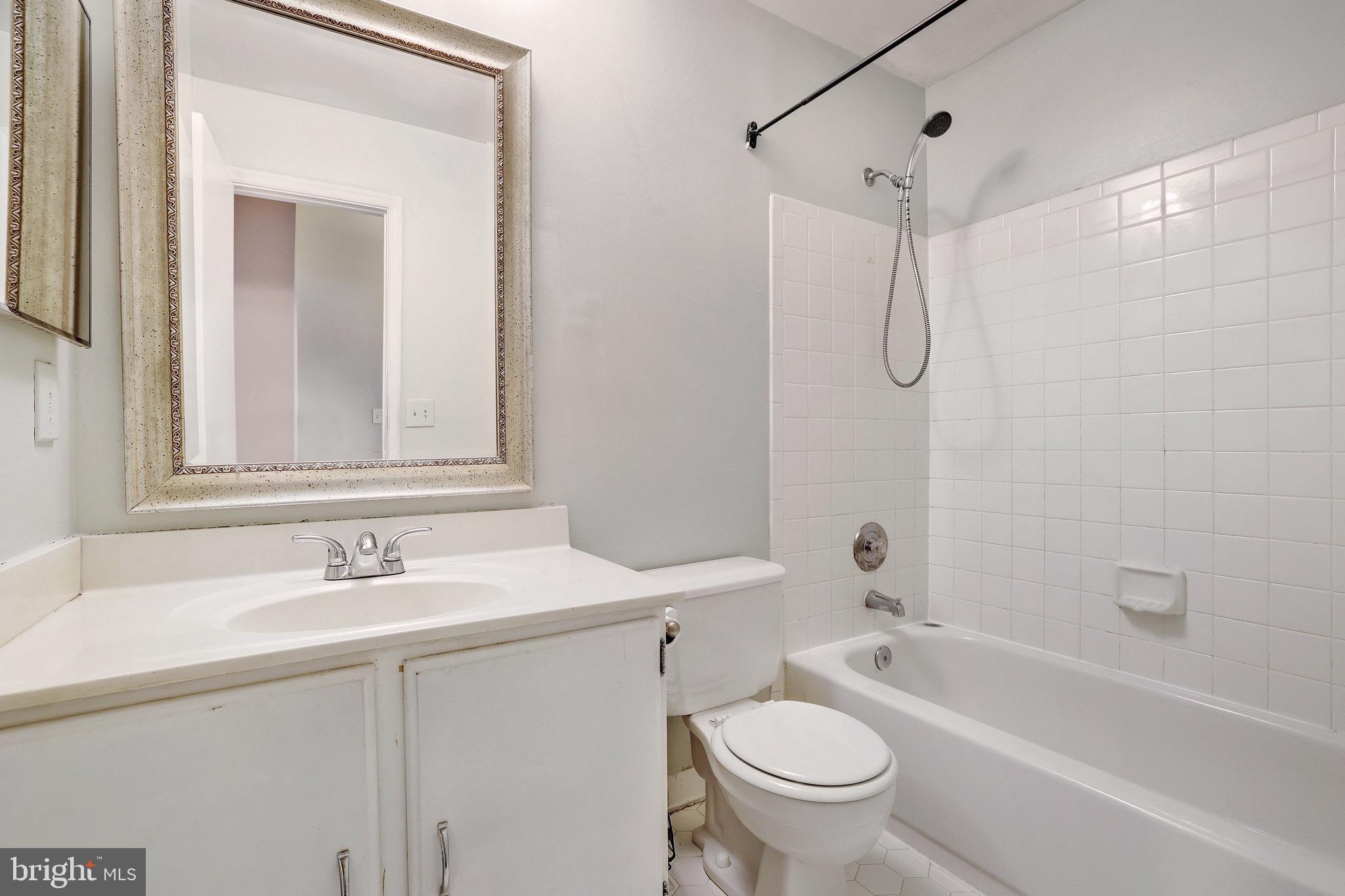 114 WALTHAM CT