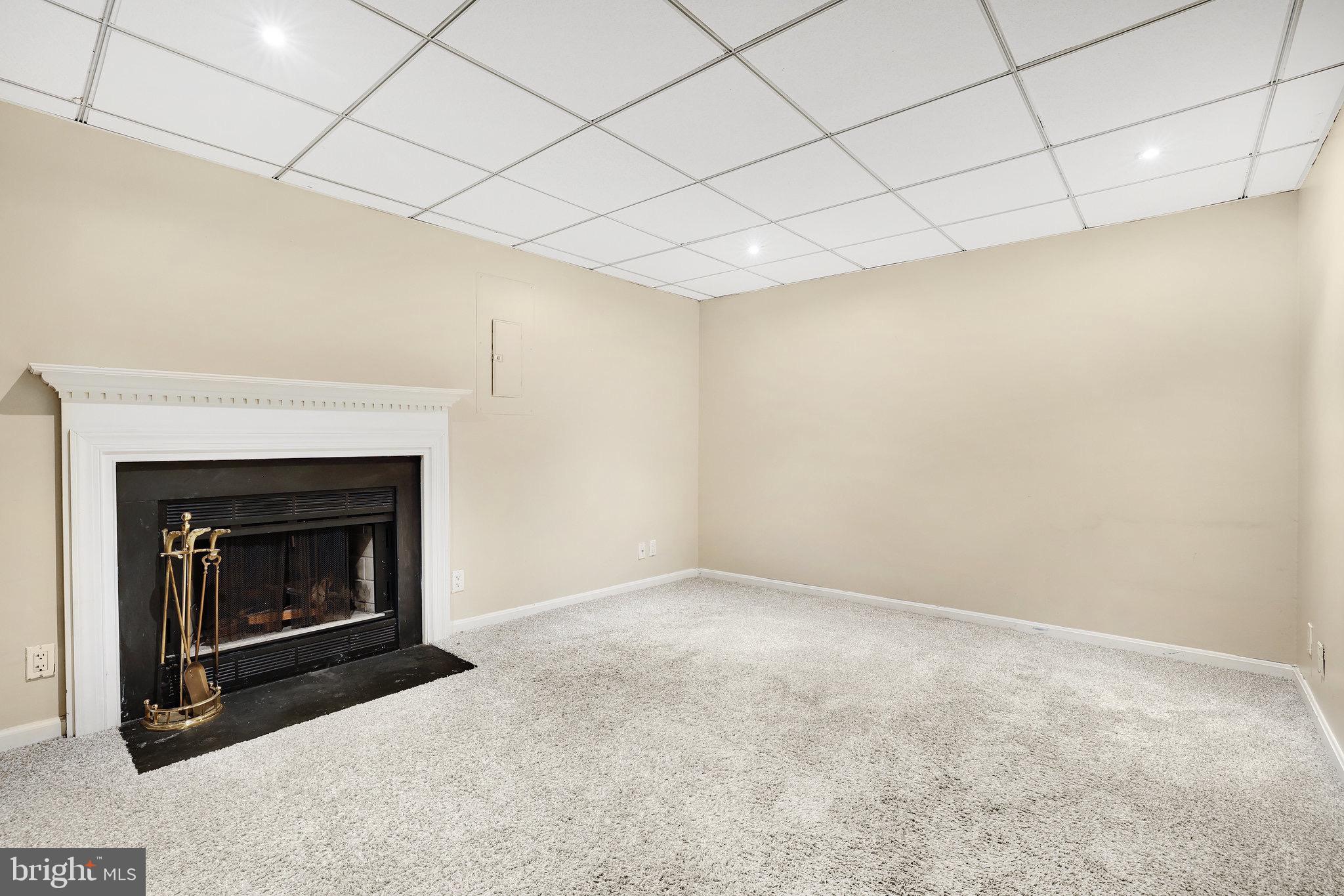 114 WALTHAM CT