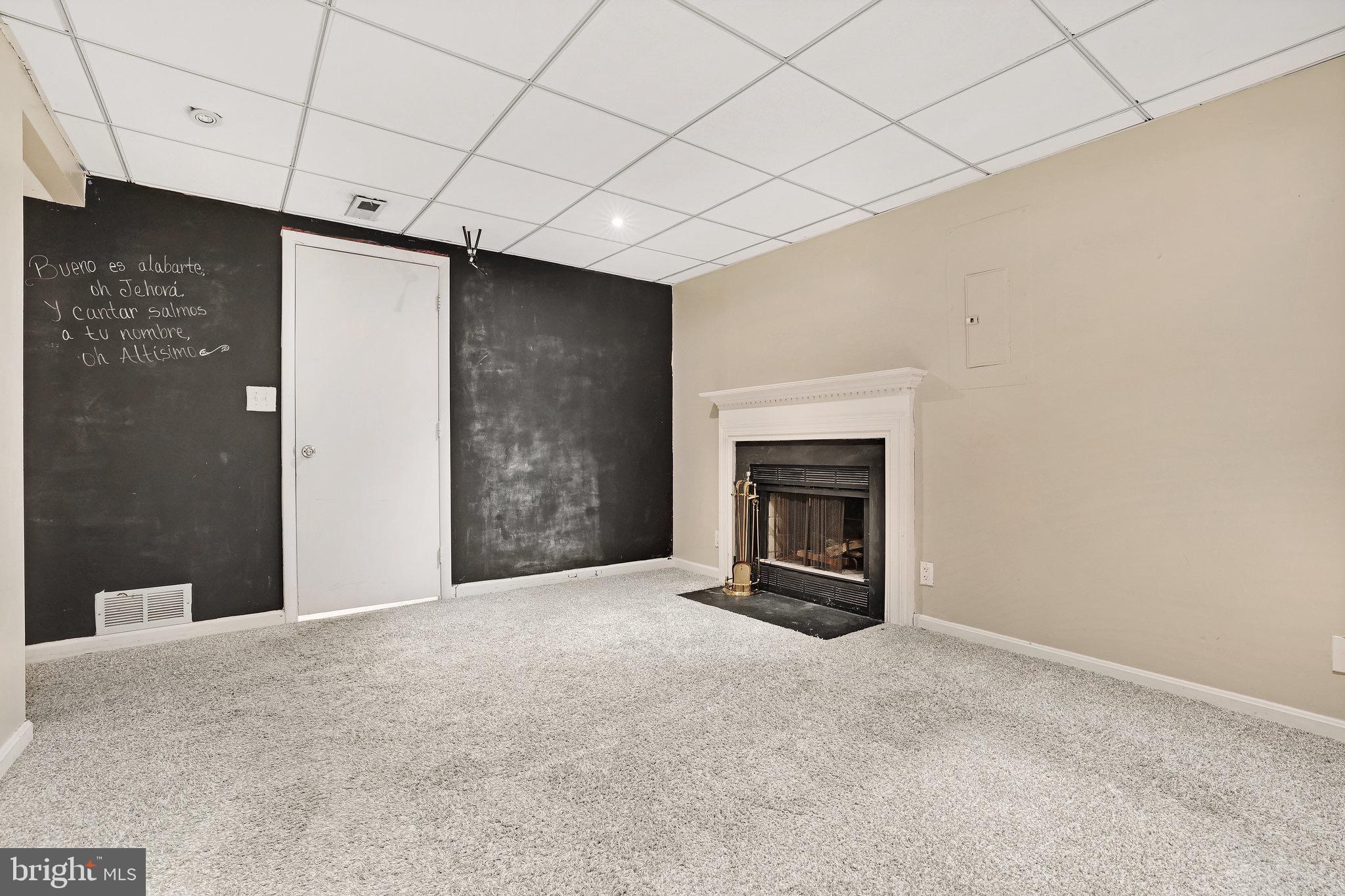 114 WALTHAM CT