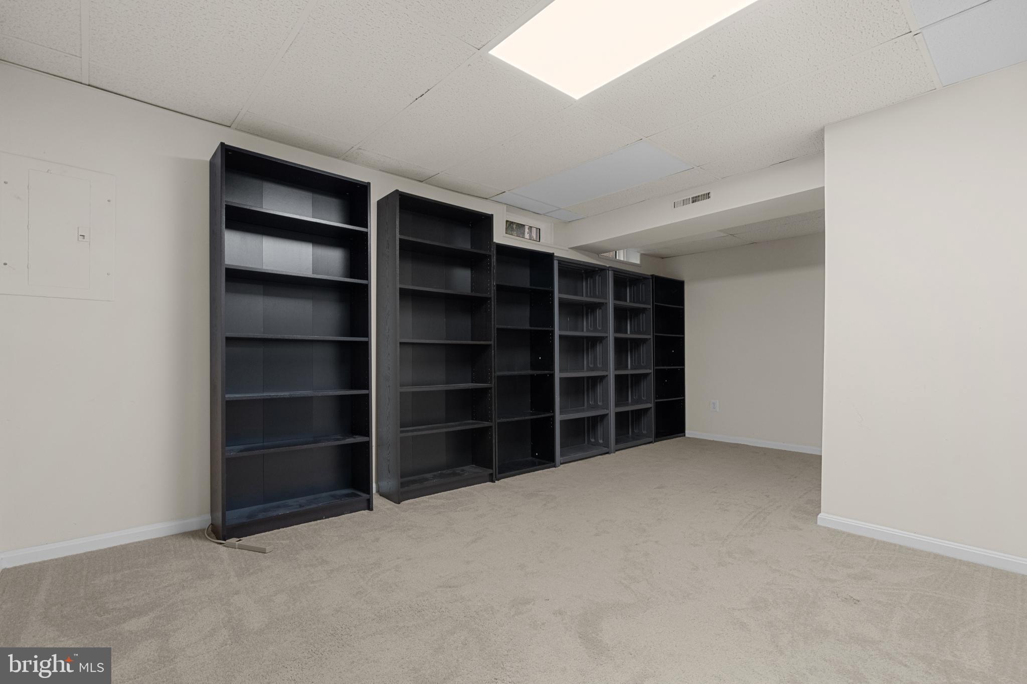 103 Paddington Way NE