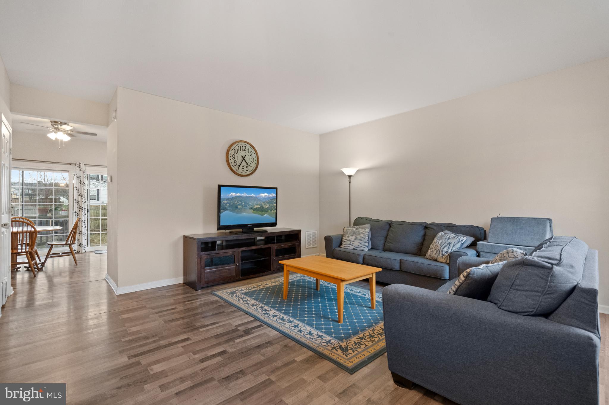 103 Paddington Way NE