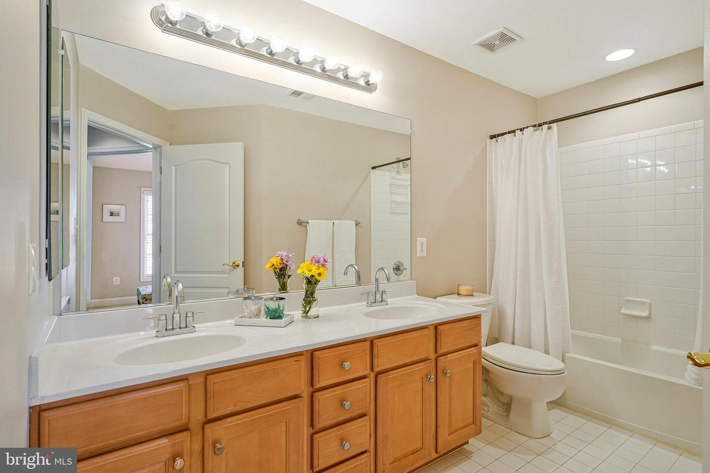 42076 Byrnes View Ter