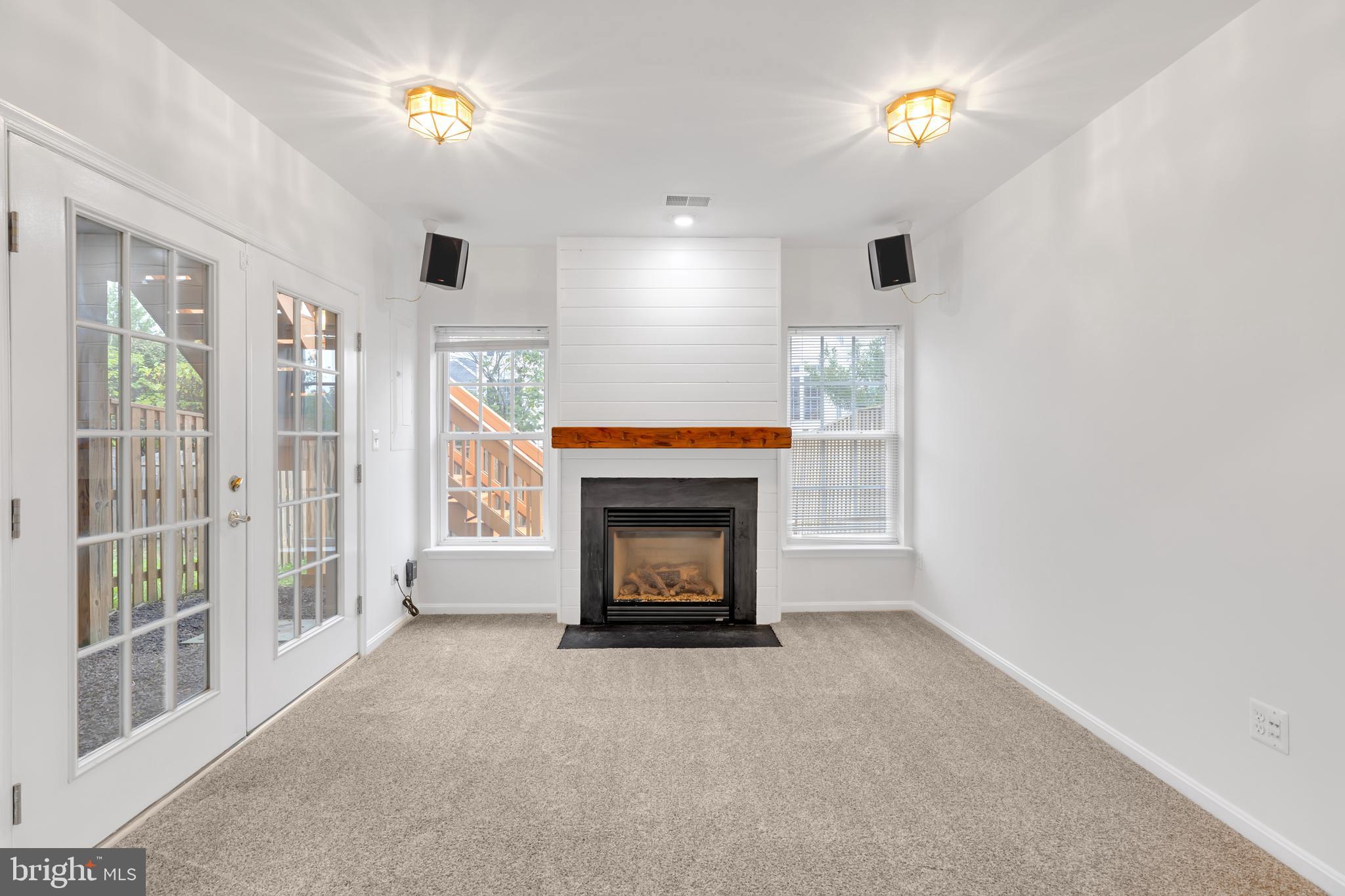 42104 FREMONT PRESERVE SQUARE
