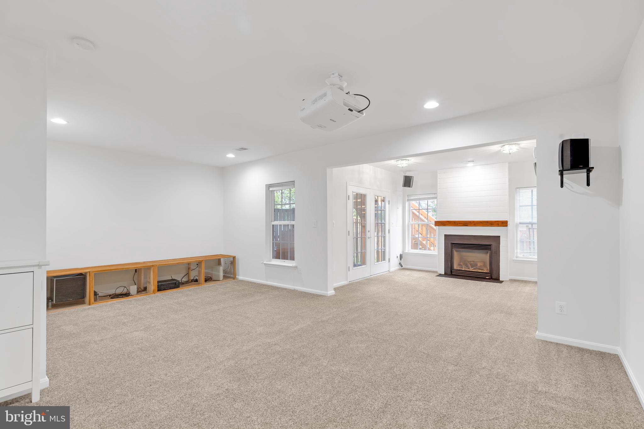 42104 FREMONT PRESERVE SQUARE