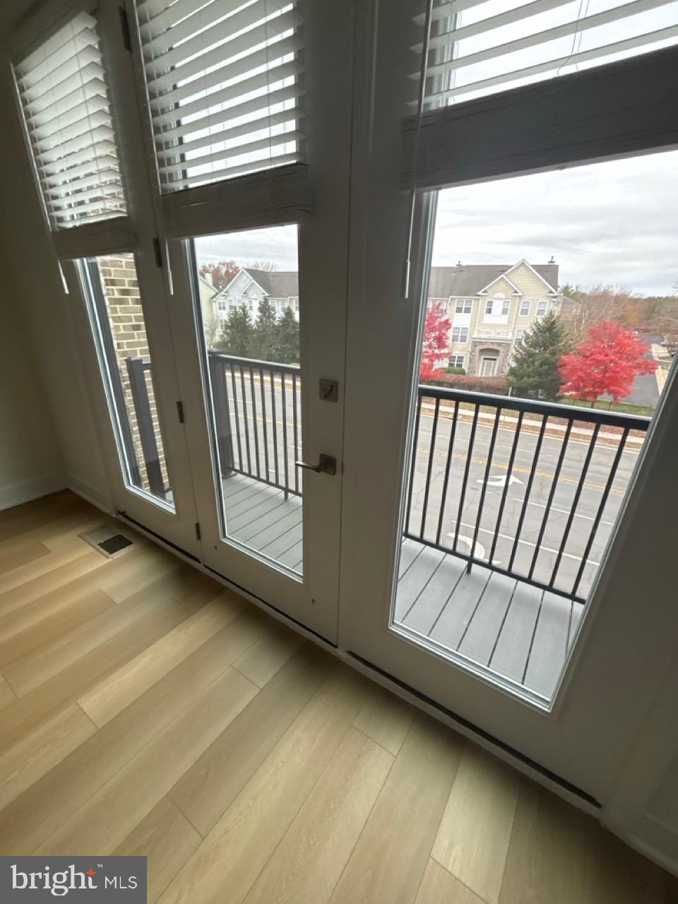 43396 FARRINGDON SQUARE