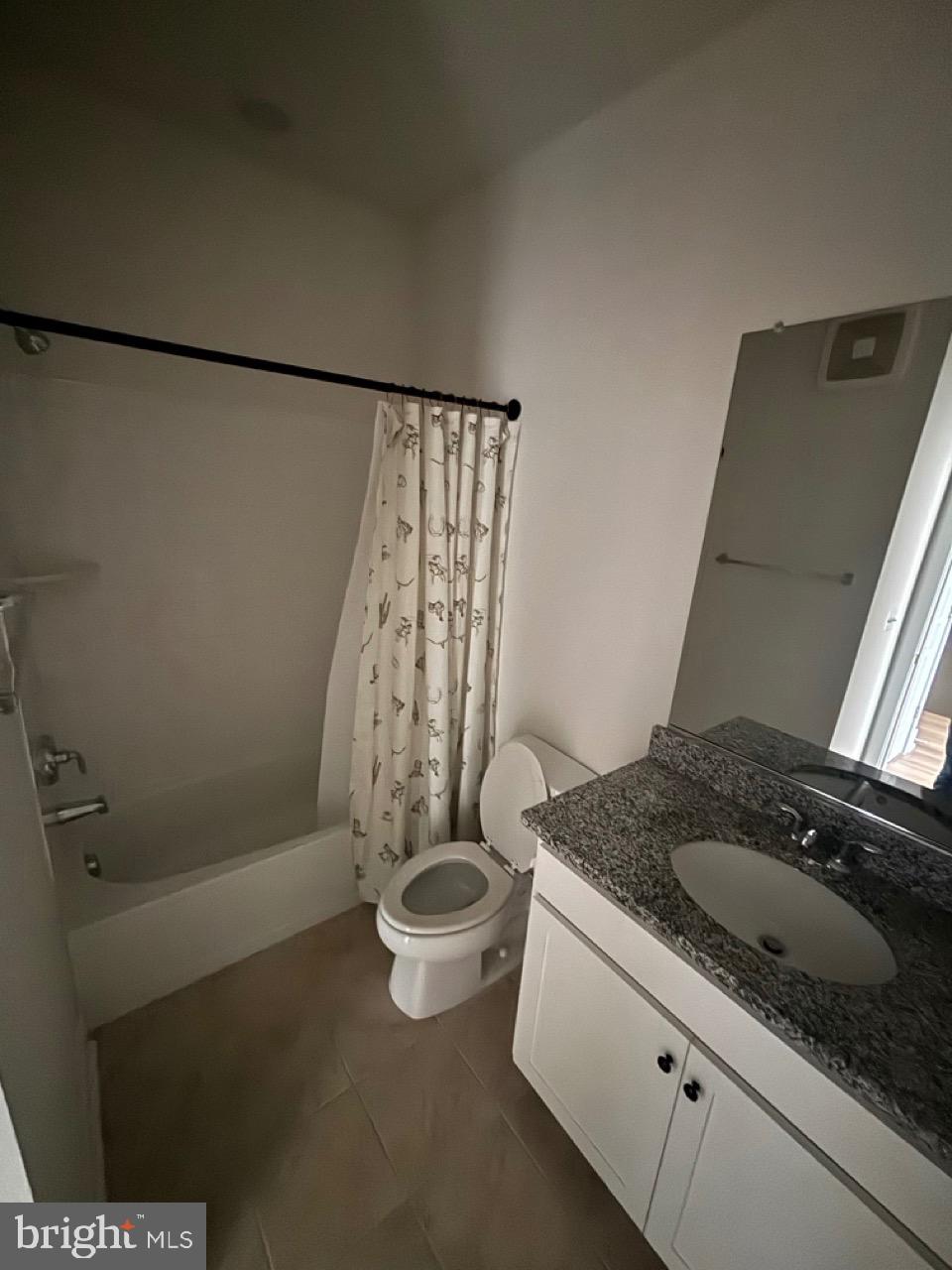 43396 FARRINGDON SQUARE