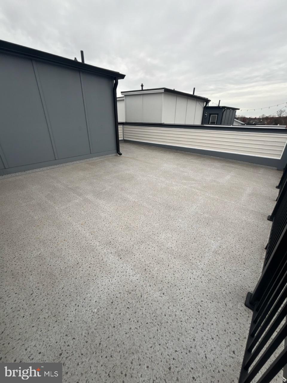 43396 FARRINGDON SQUARE