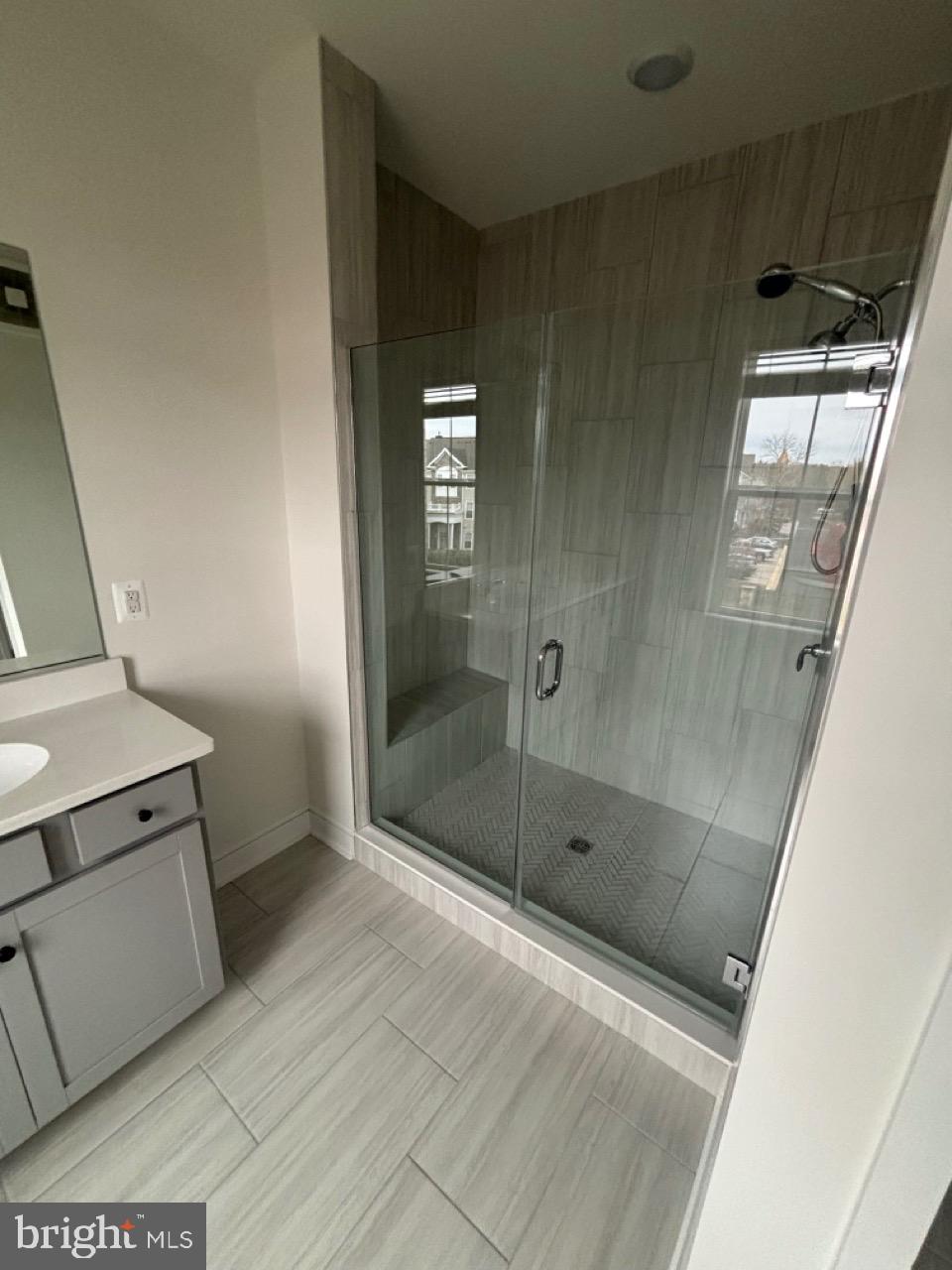 43396 FARRINGDON SQUARE