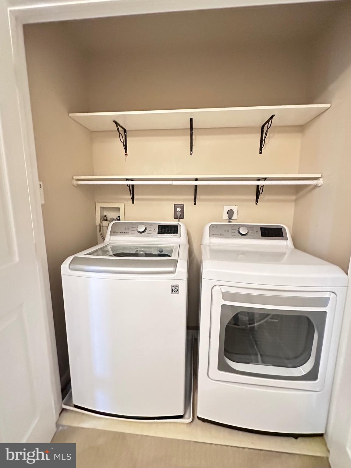 783 VANDERBILT TERRACE SE