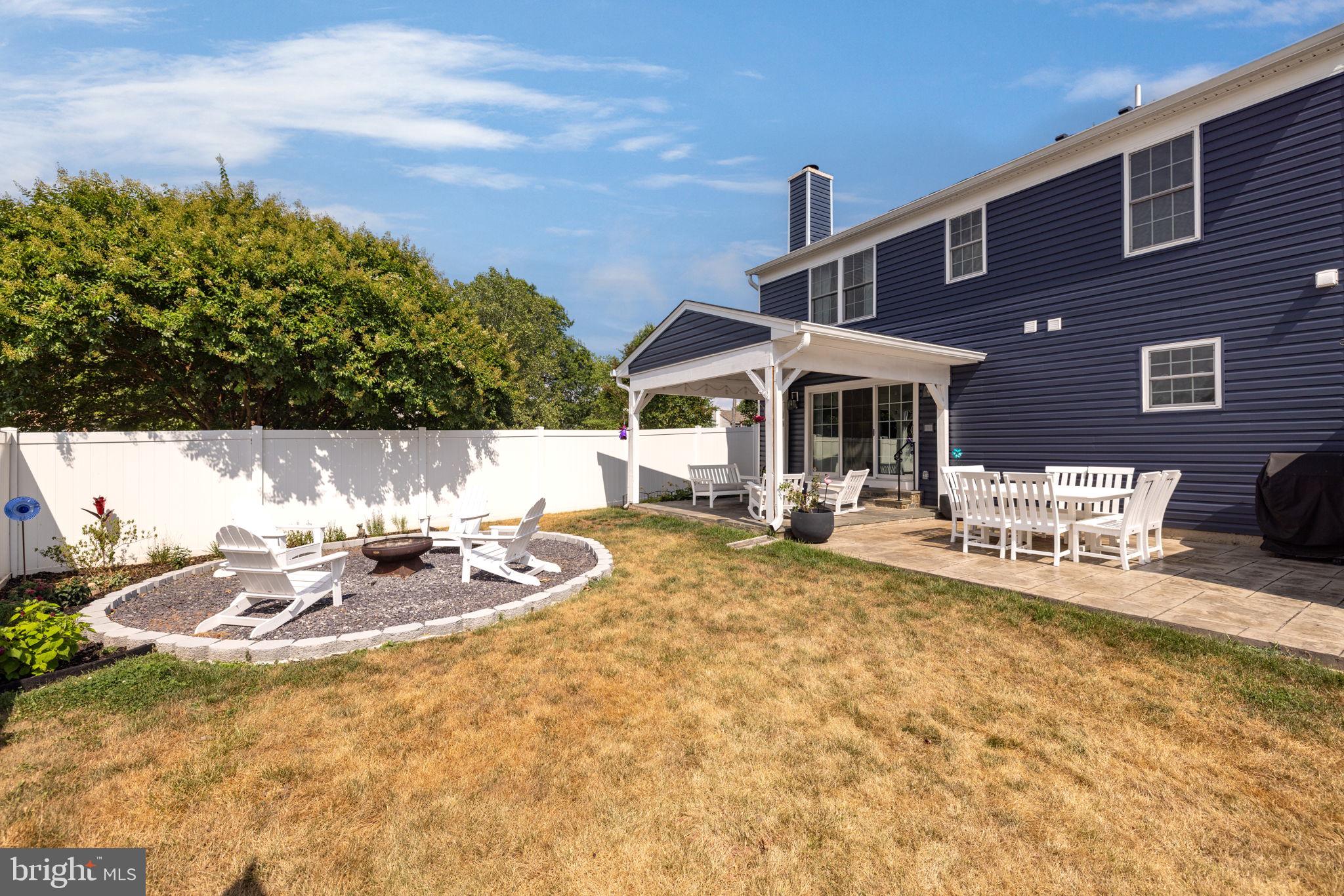 10224 Racquet Cir