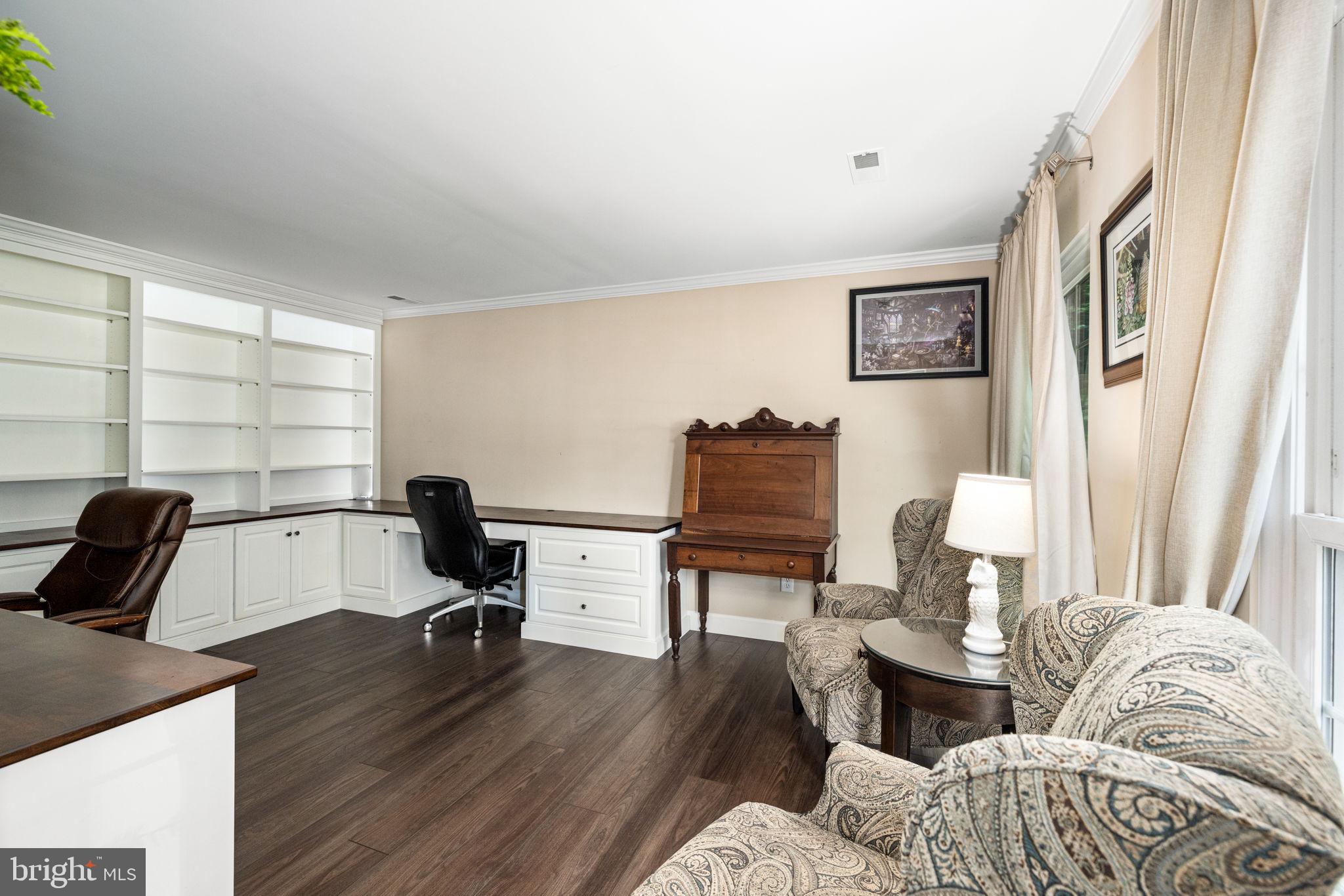 10224 Racquet Cir