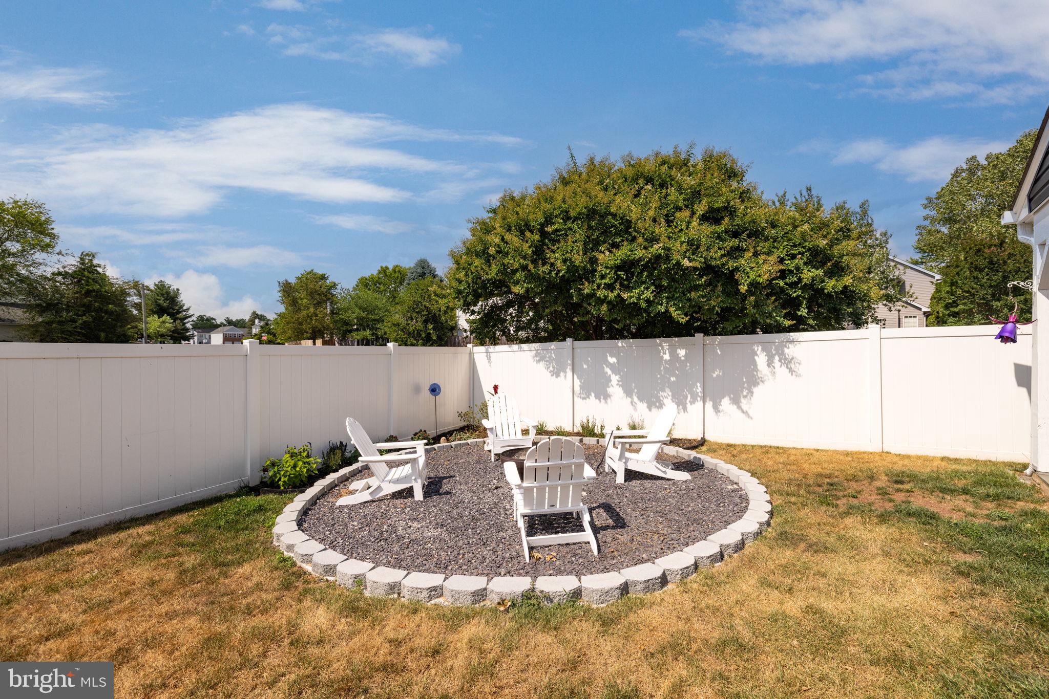 10224 Racquet Cir