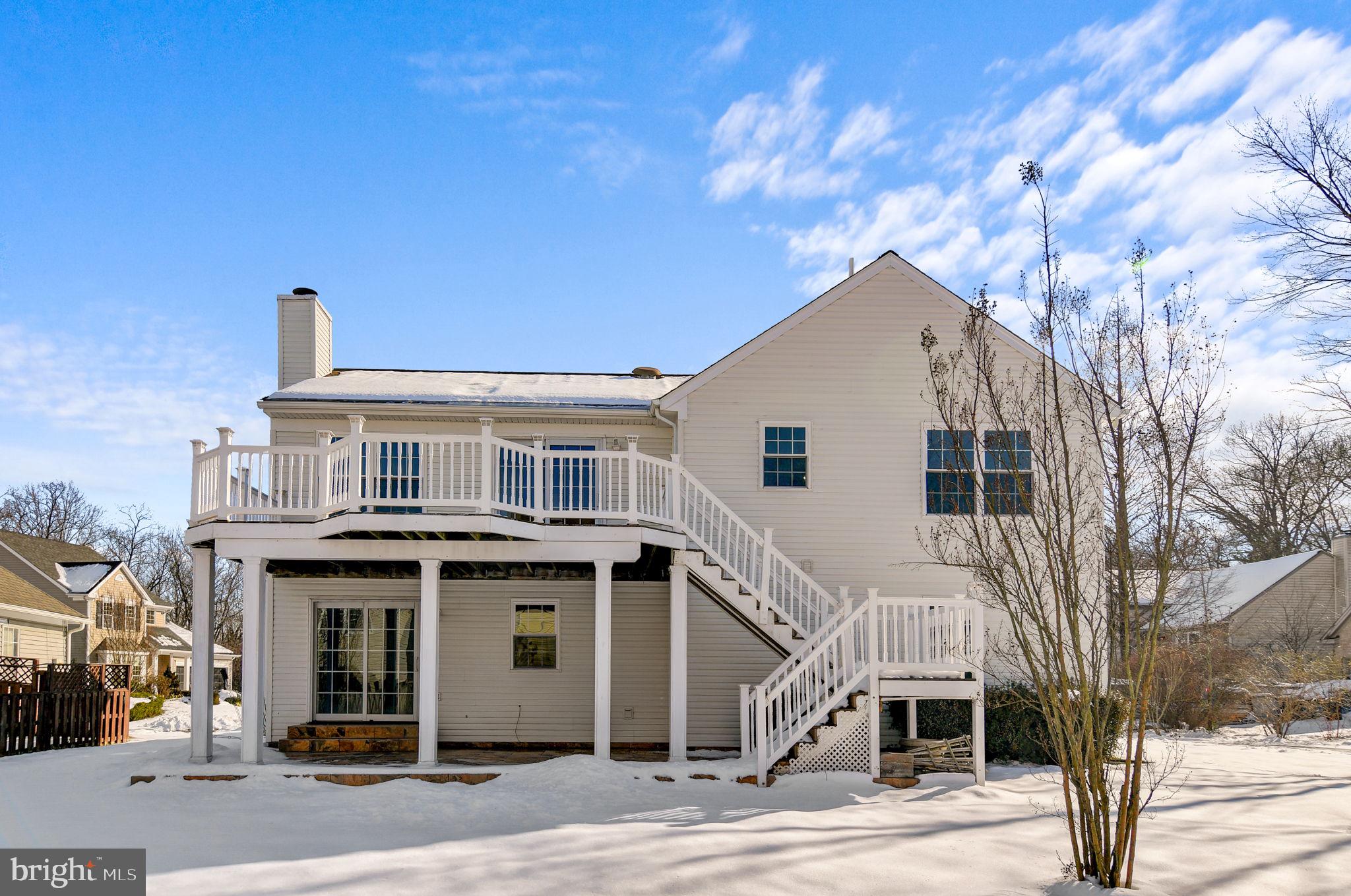 10242 Racquet Cir