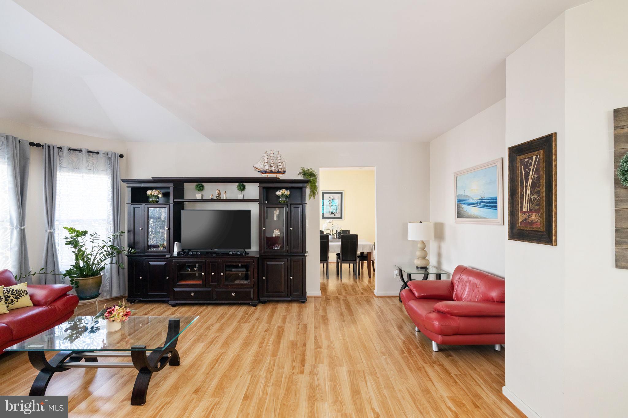 8847 Morrisania Mews
